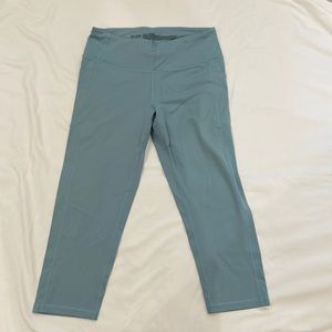 Victoria’s Secret Sport knockout, 23” inseam, size Large crop leggings